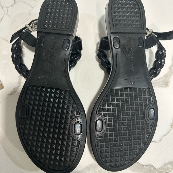 Givenchy rubber sandal with a buckle size 37 - Picture 3 of 3